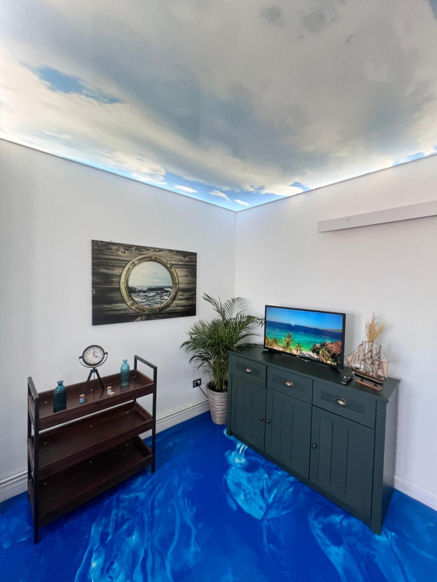 Delux Apartment ไกรโอวา ภายนอก รูปภาพ