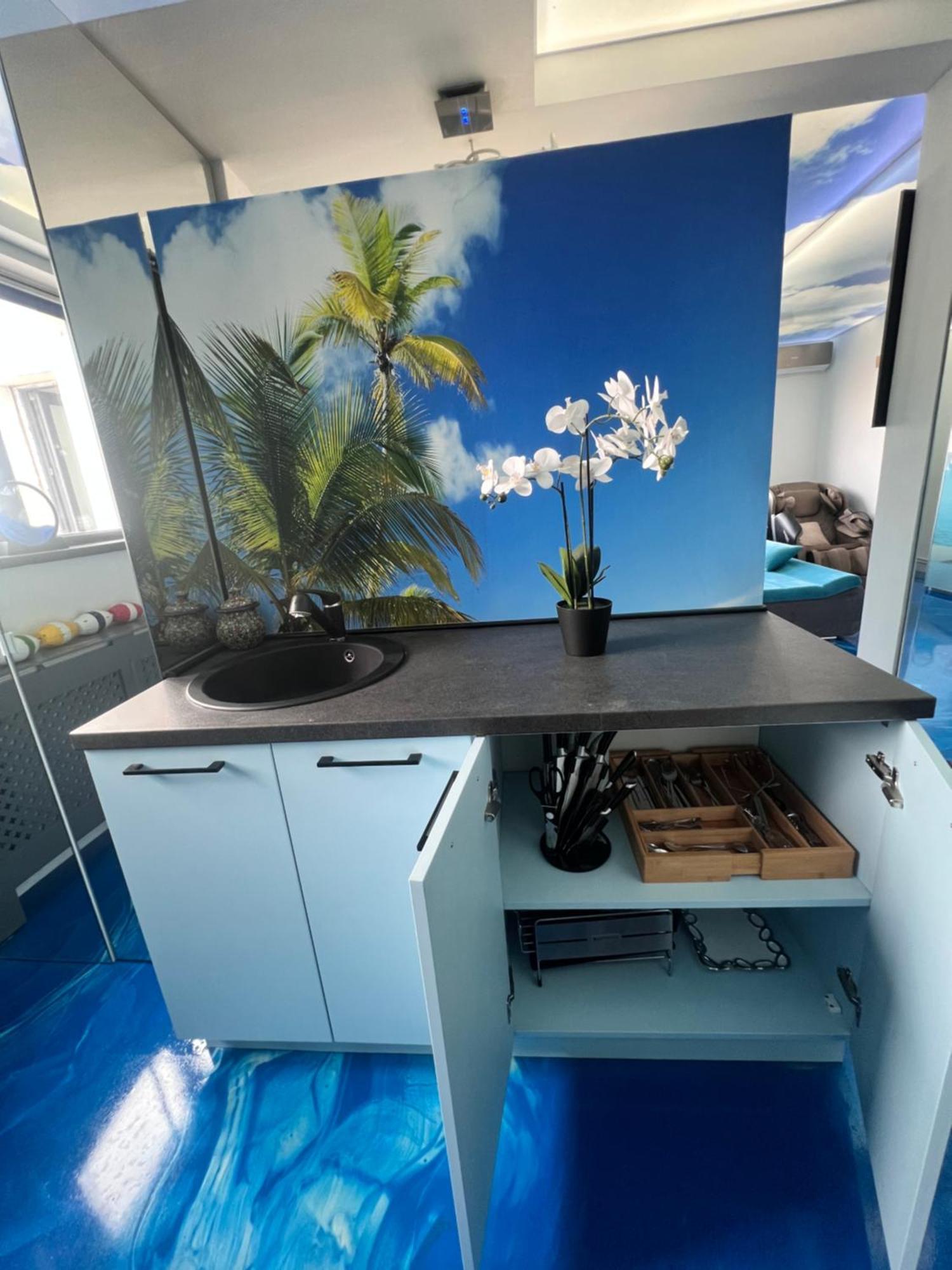 Delux Apartment ไกรโอวา ภายนอก รูปภาพ